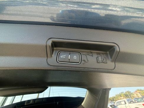 Used 2020 Ford Explorer Platinum AWD/4WD image 35