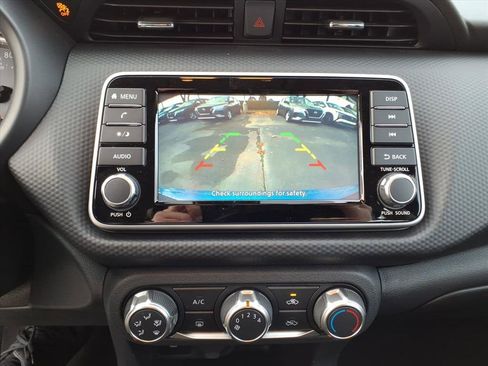 New 2025 Nissan Kicks Play S image 10