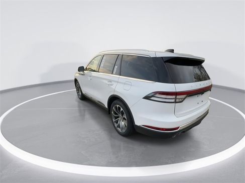 New 2026 Lincoln Aviator Reserve image 6