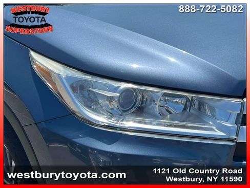 Used 2017 Toyota Highlander XLE AWD/4WD image 12