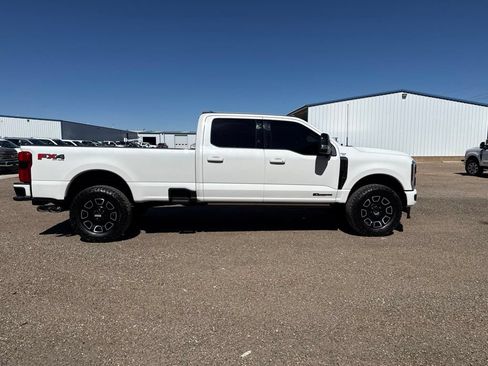 Used 2025 Ford F350 Platinum w/ FX4 Off-Road Package AWD/4WD image 8