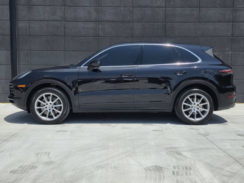 Used 2019 Porsche Cayenne S AWD/4WD image 2