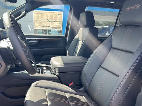 New 2026 Chevrolet Tahoe High Country AWD/4WD image 12