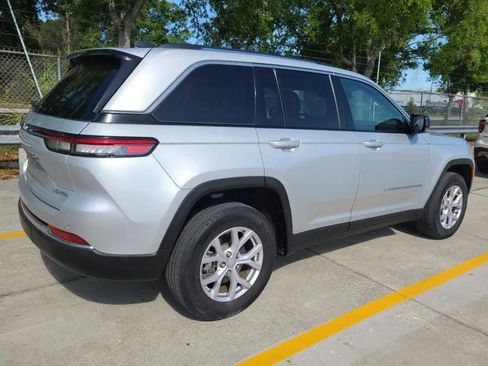 Used 2022 Jeep Grand Cherokee Limited image 4