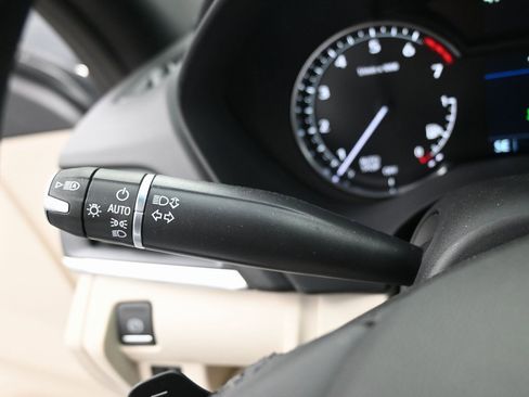 Used 2025 Cadillac CT4 Premium Luxury image 19