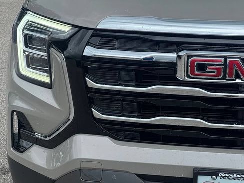 Used 2025 GMC Terrain Elevation AWD/4WD image 7