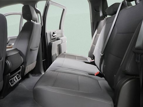 Used 2022 Chevrolet Silverado 2500 LT w/ Convenience Package image 26