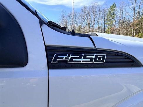 Used 2011 Ford F250 XL w/ PWR Equipment Group image 28