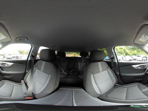 Used 2026 Chevrolet Blazer LT FWD image 41