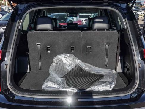 Certified 2025 Kia Telluride LX image 26