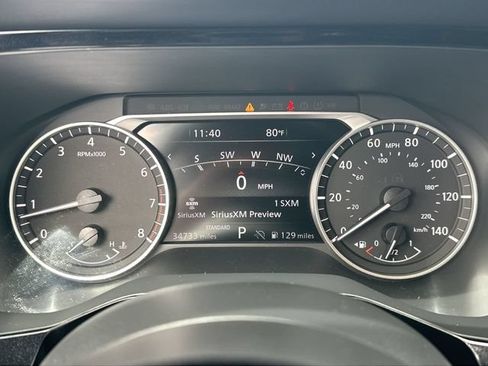 Used 2025 Nissan Pathfinder SL FWD image 11
