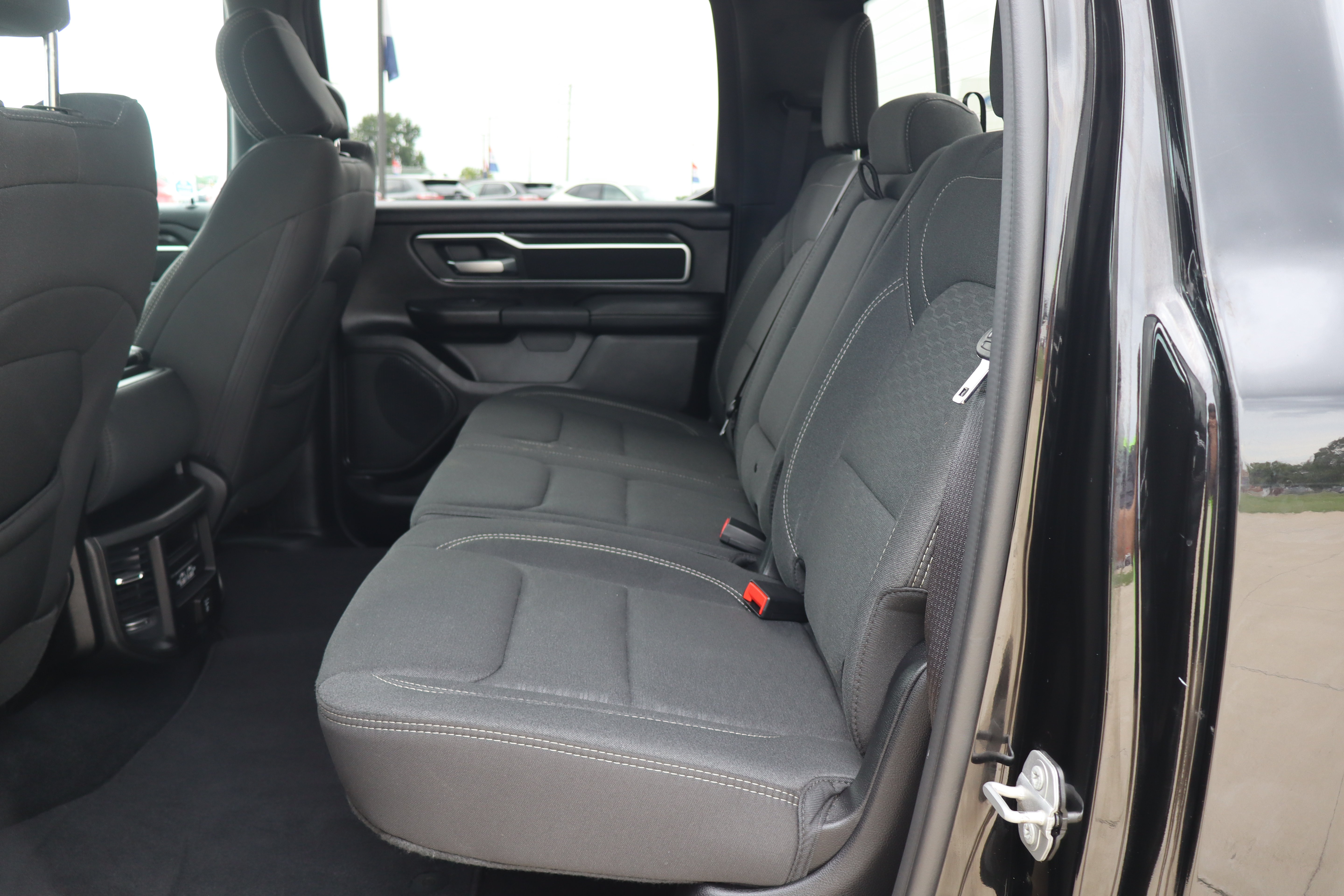 Used 2025 RAM 1500 Big Horn AWD/4WD image 10