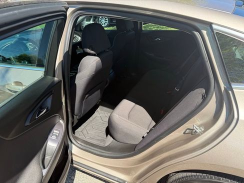 Used 2022 Chevrolet Malibu LS w/ LPO, Floor Liner Package FWD image 11