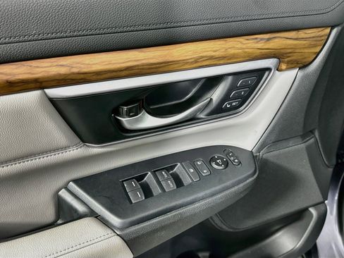 Used 2017 Honda CR-V Touring image 15