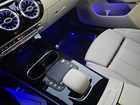 Used 2021 Mercedes-Benz A 220 4MATIC image 25