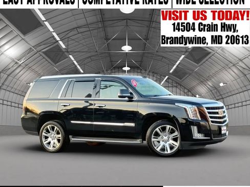 Used 2016 Cadillac Escalade Luxury AWD/4WD image 1