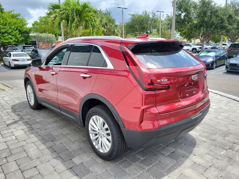 Used 2024 Cadillac XT4 Luxury FWD image 4