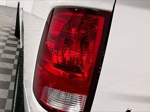 Used 2018 RAM 1500 Express w/ Express Value Package image 31