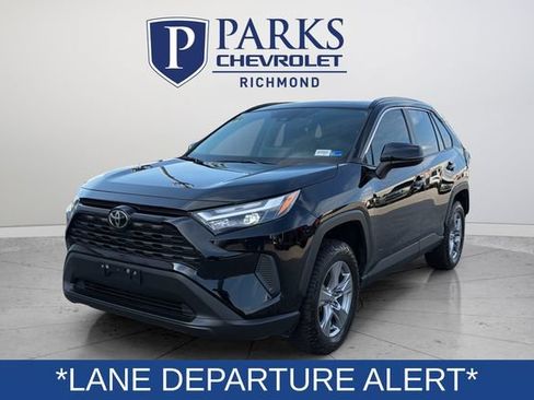 Used 2022 Toyota RAV4 XLE w/ Convenience Package AWD/4WD image 3