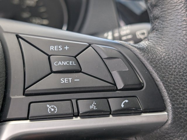 Used 2020 Nissan Rogue SV FWD image 16