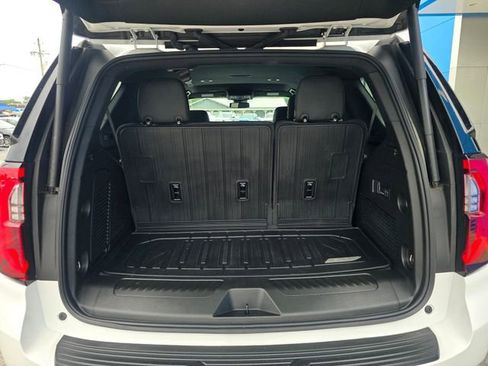 Used 2025 GMC Yukon Elevation w/ LPO, Elevation Black Package RWD image 38