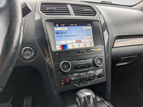 Used 2019 Ford Explorer XLT w/ Equipment Group 202A image 16