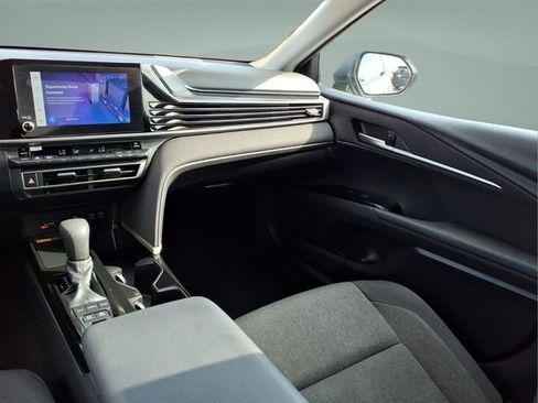 Certified 2025 Toyota Camry LE FWD image 17