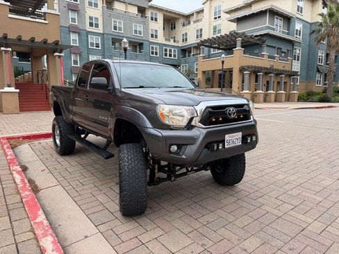 Used 2013 Toyota Tacoma PreRunner w/ TRD Off-Road Pkg RWD image 16
