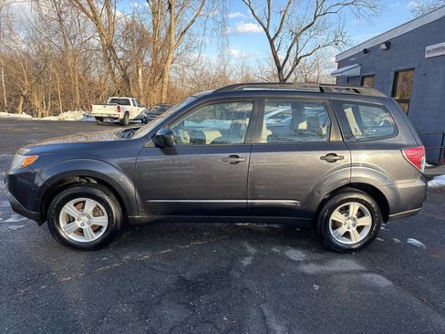 Used 2012 Subaru Forester 2.5X w/ Alloy Wheel Pkg image 2