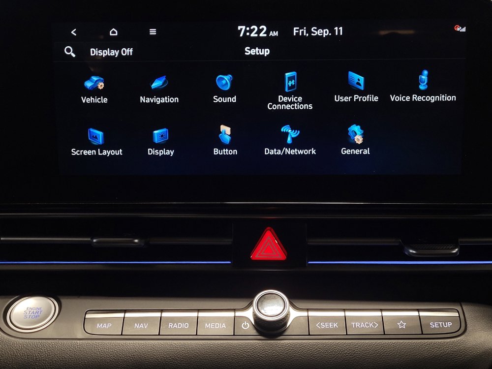 Used 2025 Hyundai Elantra SEL FWD image 25