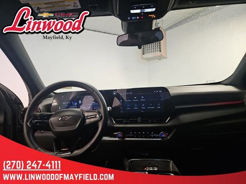 Used 2026 Chevrolet Equinox RS w/ LPO, Floor Liner Package AWD/4WD image 17
