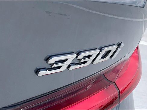 Used 2026 BMW 330i Sedan w/ Premium Package image 15