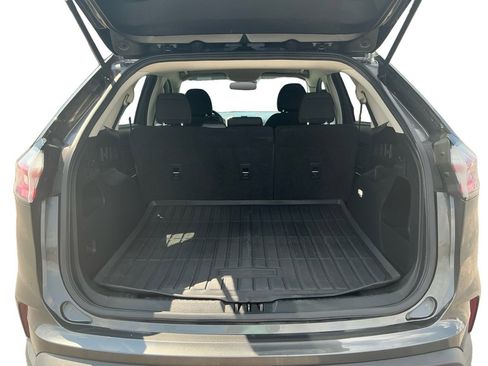 Used 2019 Ford Edge SE FWD image 24