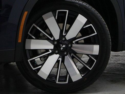 New 2026 Mitsubishi Outlander SE image 3