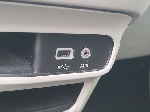 Certified 2017 Chrysler Pacifica Touring Plus w/ Security Group FWD image 28