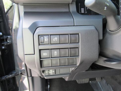 Used 2025 Toyota Tacoma SR w/ Towing Package AWD/4WD image 16