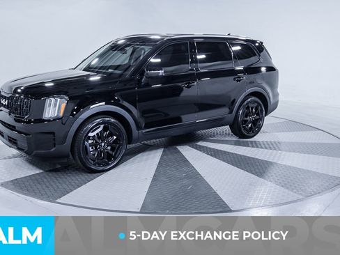 Used 2025 Kia Telluride EX image 3
