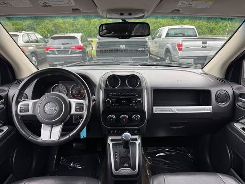 Used 2016 Jeep Compass Latitude AWD/4WD image 16