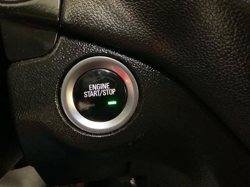 Used 2020 Chevrolet Equinox LT w/ Driver Convenience Package FWD image 19