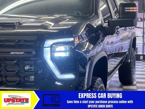 Used 2024 Chevrolet Silverado 2500 ZR2 w/ ZR2 Bison Edition image 4