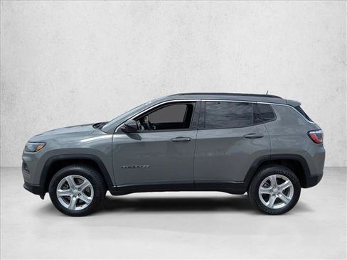Used 2023 Jeep Compass Latitude AWD/4WD image 9