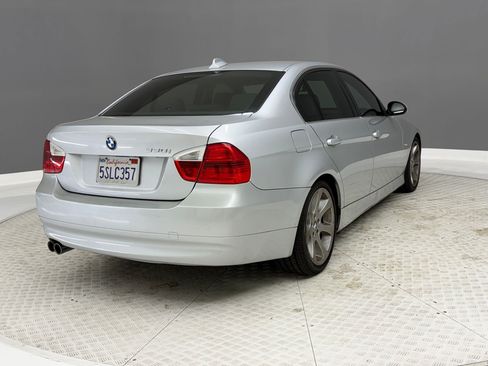 Used 2006 BMW 330i Sedan RWD image 9