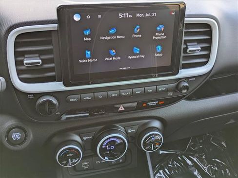 Certified 2025 Hyundai Venue Limited FWD image 12