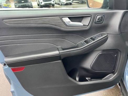 Used 2024 Ford Escape Platinum image 21