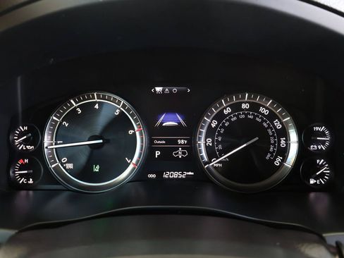 Used 2016 Lexus LX 570 4WD w/ Luxury Package image 27