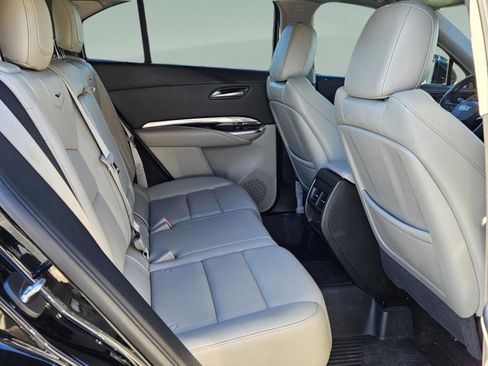 Used 2022 Cadillac XT4 Luxury w/ Driver Awareness Package image 10