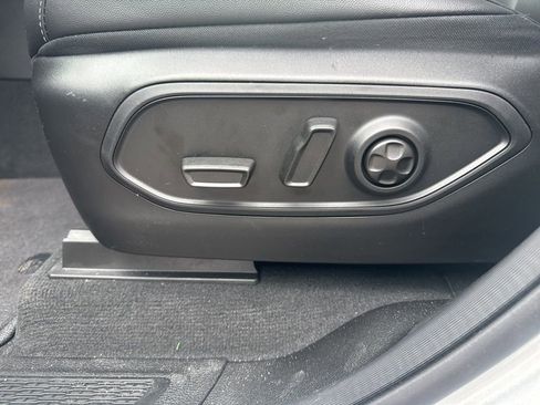 New 2026 Jeep Grand Cherokee Limited w/ Limited Altitude Package image 19