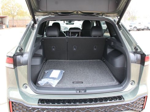New 2026 Volkswagen Tiguan SE R-Line FWD image 27