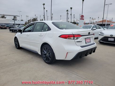 Used 2026 Toyota Corolla SE FWD image 6