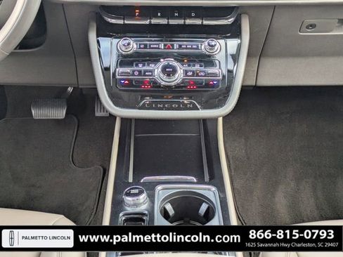 Certified 2022 Lincoln Corsair Standard image 18